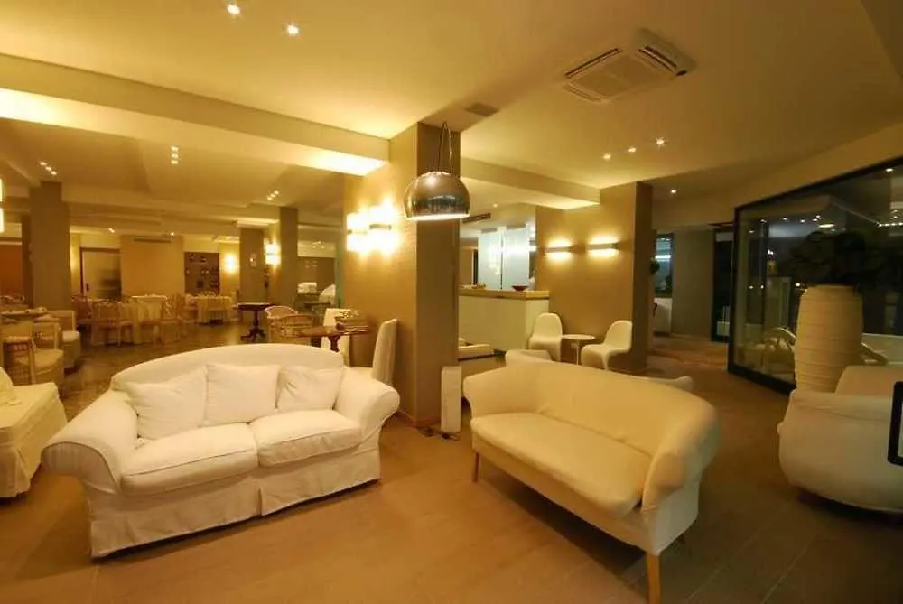 Hotel Bracciotti Lido di Camaiore 3*,  Italia