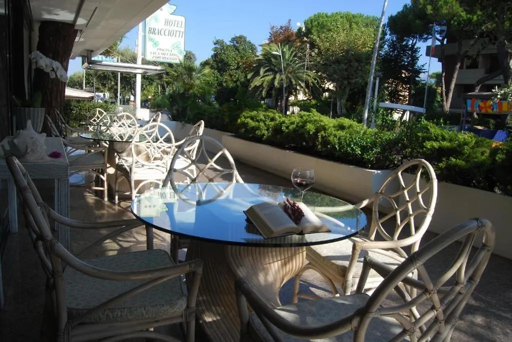 Hotel Bracciotti Lido di Camaiore