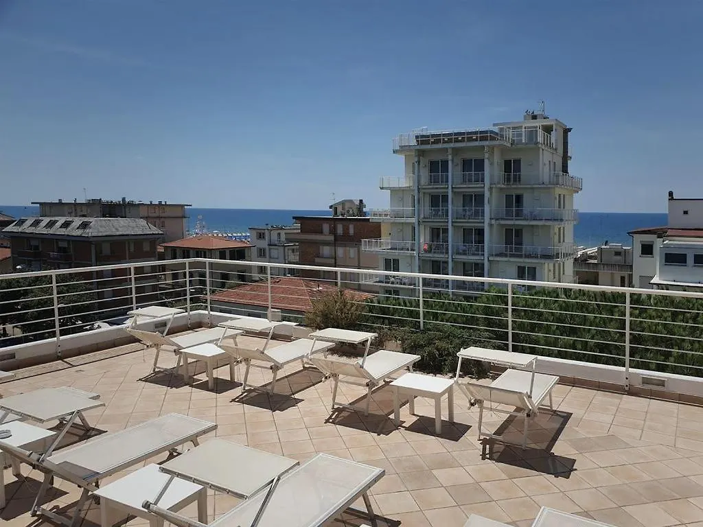 Hotel Bracciotti Lido di Camaiore Italia