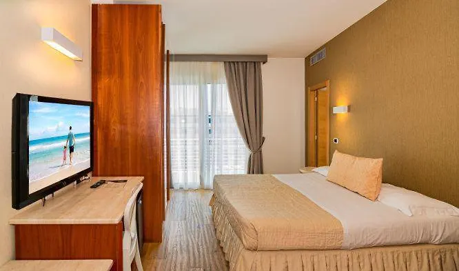 Hotel Bracciotti Lido di Camaiore 3*,