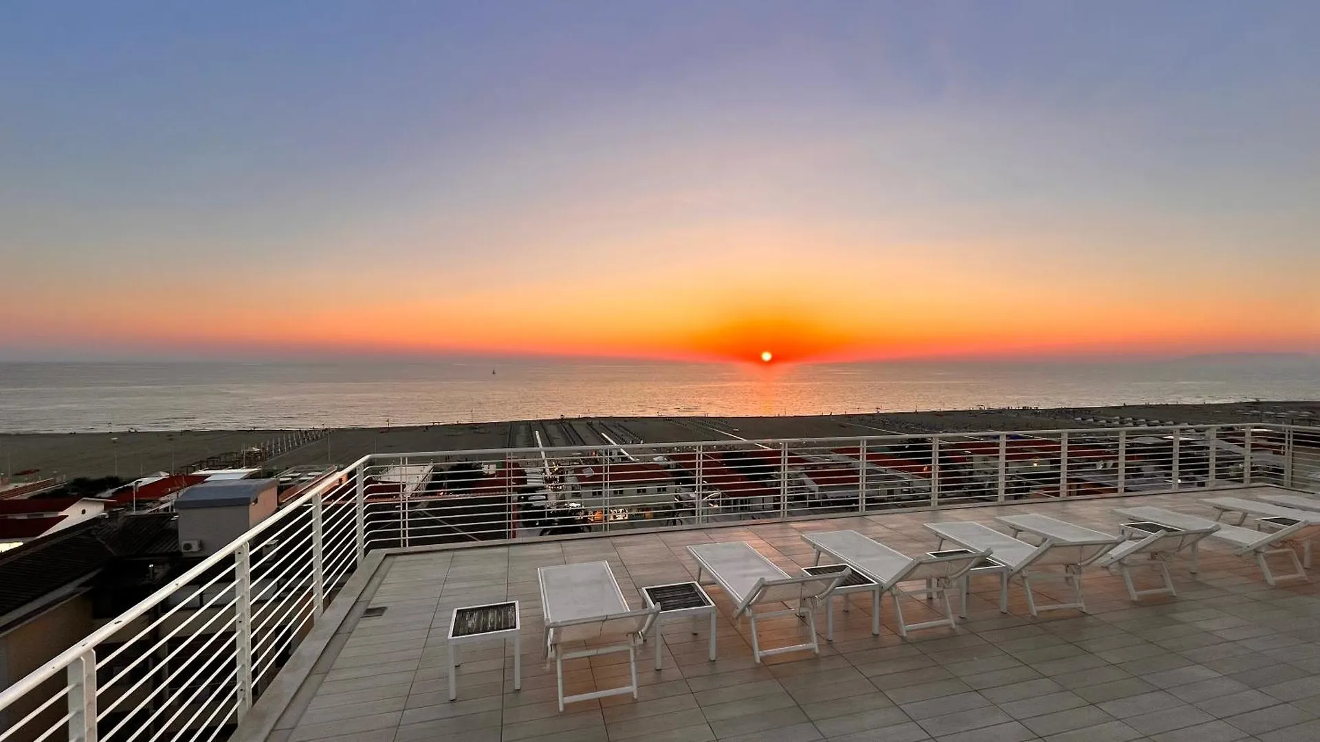 ***  Hotel Bracciotti Lido di Camaiore Italia