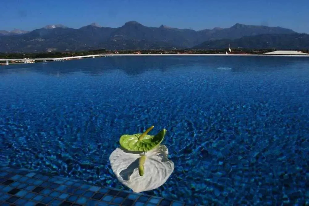 Hotel Bracciotti Lido di Camaiore Italy