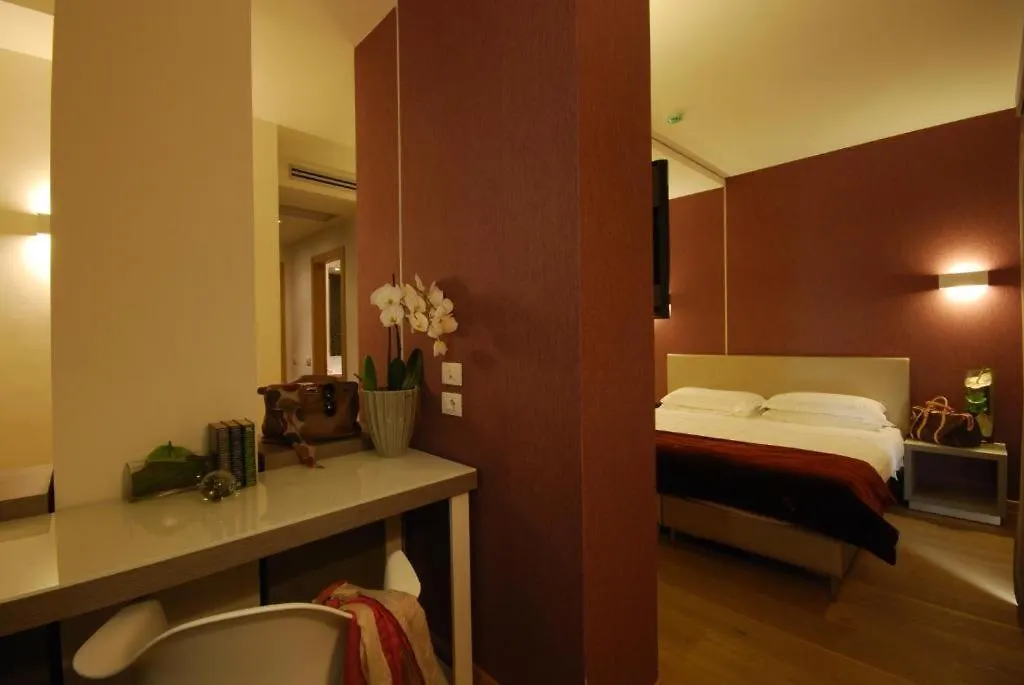 Hotel Bracciotti Лидо-ди-Камайоре